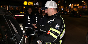 Trafik denetimlerinde 310 s�r�c� rapor edildi, 15 ara� trafikten men edildi