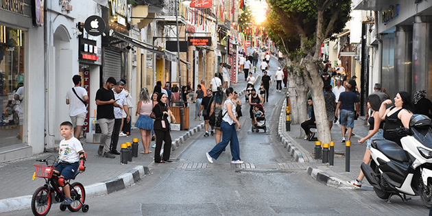 KIBRISLI T�RKLER�N % 84’� YA�AMINDAN MEMNUN �IKTI 