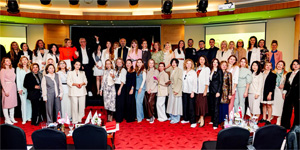 �niversite ��rencilerine burs olana��