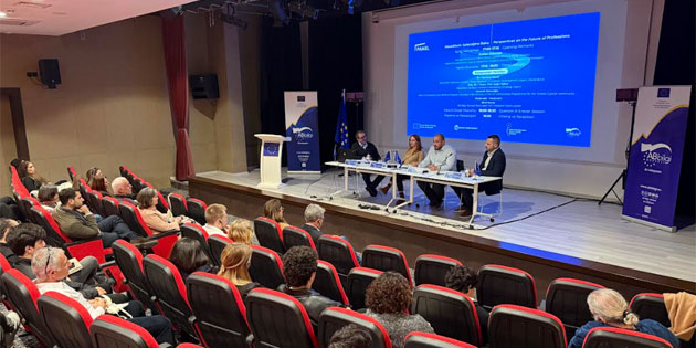 “Mesleklerin Gelece�ine Bak��” paneli d�zenlendi