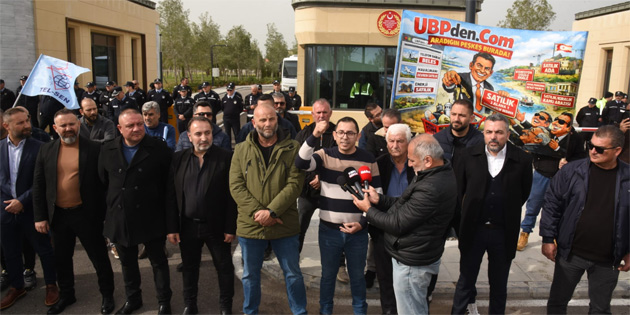 Telekom�nikasyon Dairesi �al��anlar� ve sendikalardan eylem