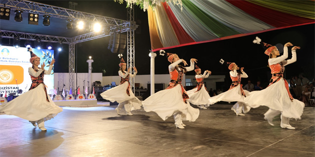 �skele Belediyesi Uluslararas� Halk Danslar� Festivali'de tan�t�m g�sterileri sunuldu
