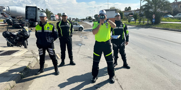 �lke genelindeki trafik denetimlerinde 310 s�r�c� aleyhine yasal i�lem