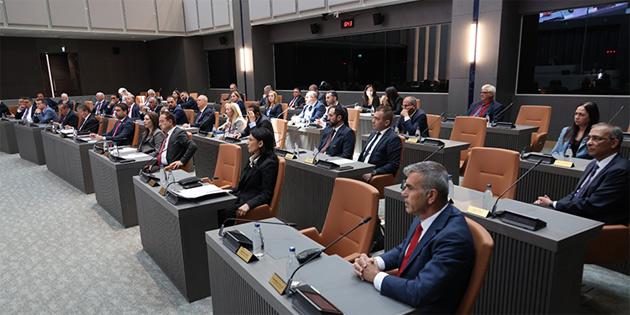 MECL�S BUG�N TOPLANIYOR 