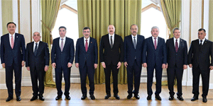 Azerbaycan Cumhurba�kan� Aliyev, Ba�bakan �stel ve TDT devletleri ile bir araya geldi 