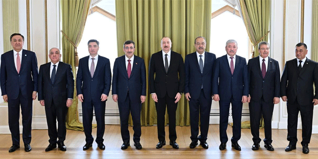 Azerbaycan Cumhurba�kan� Aliyev, Ba�bakan �stel ve TDT devletleri ile bir araya geldi 