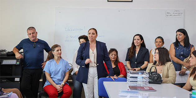 Soyalp, Dr. Suat G�nsel �lkokulu ve Alayk�y �lkokulu'nu ziyaret etti