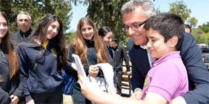 Cumhurba�kan� Erh�rman, Lefke'yi ziyaret etti: Yurtta�la g�ndeme ili�kin de�erlendirme yap�ld�