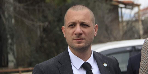 ‘TEK TEK NOT ED�YORUZ’ 
