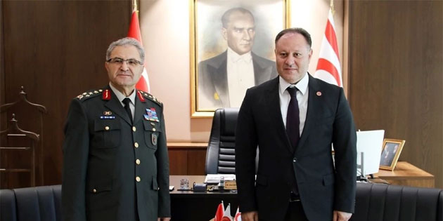 ztrkler, Kara Kuvvetleri Komutan Tokel’i kabul ederek grevinde baarlar diledi
