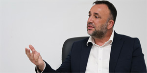 �eler: “Yeni h�k�met 30 milyarl�k ekonomik enkaz devralacak” 