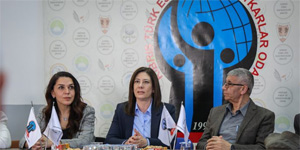 CTP, K�br�s T�rk Esnaf ve Zanaatkarlar Odas�’n� ziyaret etti