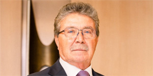 �stel, hayat pahal�l���na ili�kin d�zenlemenin bu haftaki Meclis g�ndeminde ele al�nmayaca��n� a��klad�<