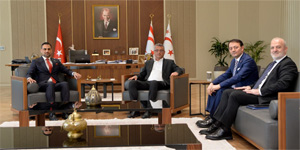 Erh�rman, USKA�D Genel Ba�kan� ve beraberindeki heyetle g�r��t�