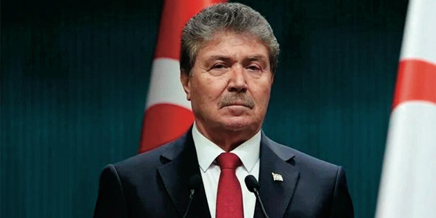 KIBRIS T�RK� YALNIZ DE��L ANAVATANI YANINDADIR! 