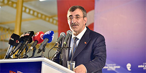 Y�lmaz: '�reticiler i�in kredi ve yeni destek programlar� �zerinde �al���yoruz'