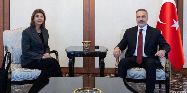 YEN� B�R S�YAS� �ER�EVE SUNDU 