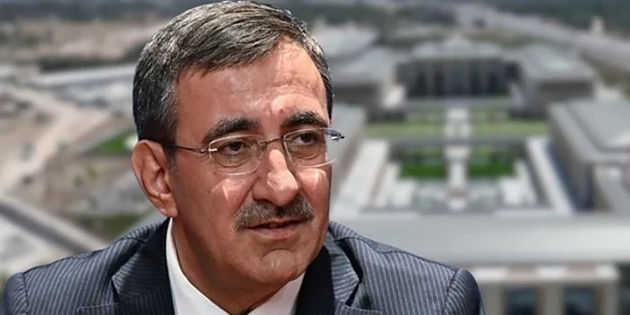 CUMHURBAKANLII DEVR TESLM TRENNE CEVDET YILMAZ DA GELYOR 