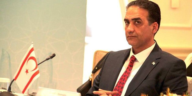 EKONOM�DEN �IKTI S�YAS� ZEM�NE TA�INDI 