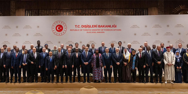 Fidan, ��T �yesi ve g�zlemcisi �lkelerin b�y�kel�ileriyle iftar program�nda bulu�tu