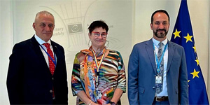 Ta�oy ve Candan, AKPA Ba�kan� Petra Bayr ile g�r��t�