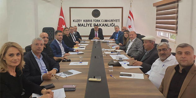 Maliye Bakan Berova ekonomik rgtleri kabul etti