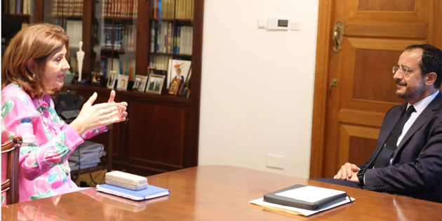 Holguin, Hristodulidis ile bir araya geldi
