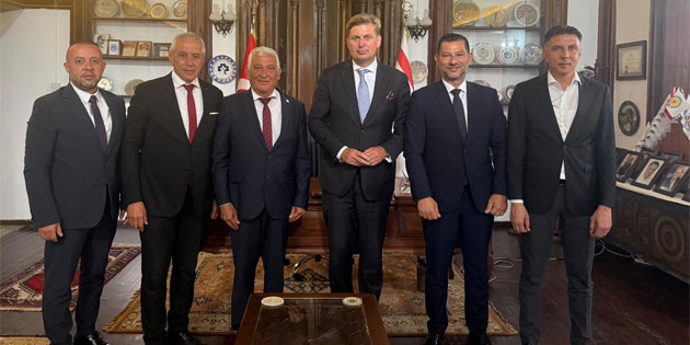 Alman Milletvekili Krah, K�br�s T�rk Belediyeler Birli�i’ni ziyaret etti