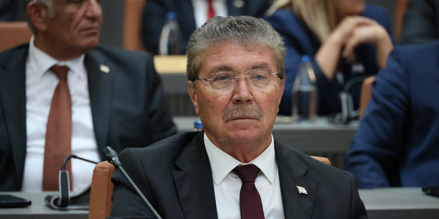 RUMLAR KIBRIS T�RK HALKINA �ZOLASYONU �T�RAF ETM�� OLDU 