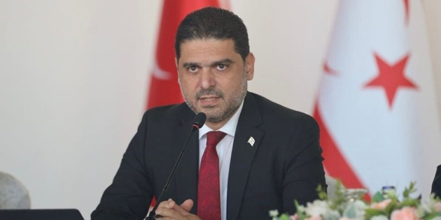 SAVA�AN: A� TAVUK KEND�N� BU�DAY AMBARINDA SANIR! 