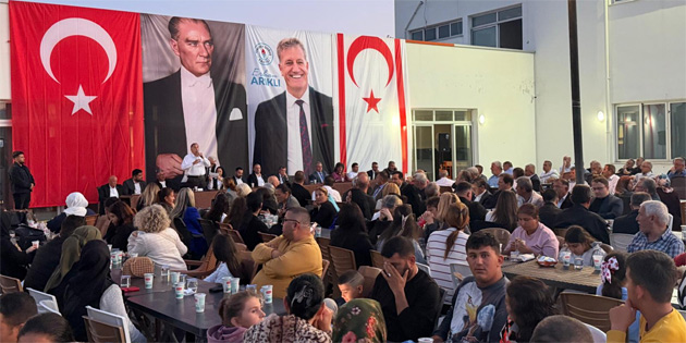 ‘SE��M�N AYAK SESLER� DUYULUYOR’ 