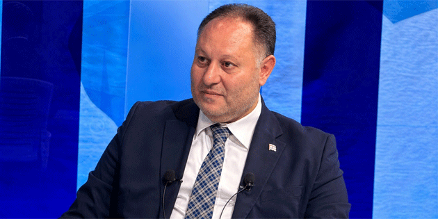 �zt�rkler: 'AB'nin ��z�m �a�r�s� yaparken T�rk taraf�yla g�r��mekten ka��nmas� a��k bir �eli�kidir'