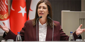 'H�k�met art�k siyaseten ��km��t�r!'