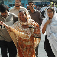 Pakistan'da intihar saldrs: En az 34 l 