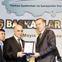 ‘CHP'nin siyasetin neresinde durduunu bilen var m?'