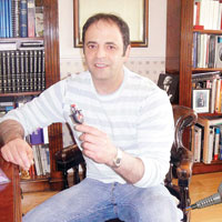 �NG�LTERE’Y� F��LEYEN KIBRISLI 