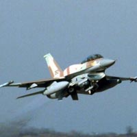 srail Suriye'yi ikinci kez vurdu