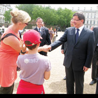 Londra’da dostluk y�r�y��� 
