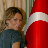 Google'a gre Hadise birinci 