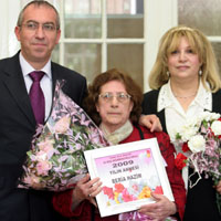 LONDRA'DA YILIN ANNES BERA HAZIM