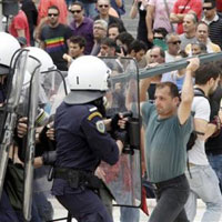 Yunanistan’da tepkiler b�y�yor