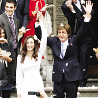 Beatles’a yeni gelin 