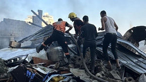 �srail’in Gazze �eridi’nde iki apartman� hedef ald��� sald�r�da 25 Filistinli �ld�