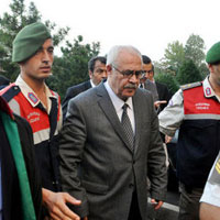 'Bana de�il Mehmet A�ar'a sorun'