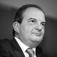 Yunan Ba Ajan ’kulak’tan gitti 