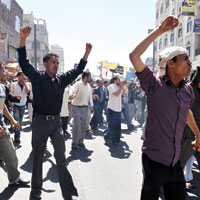 Yemen'de polis gstericilere mdahale etti: 2l