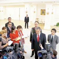 Bu duruma en ok biz seviniriz 