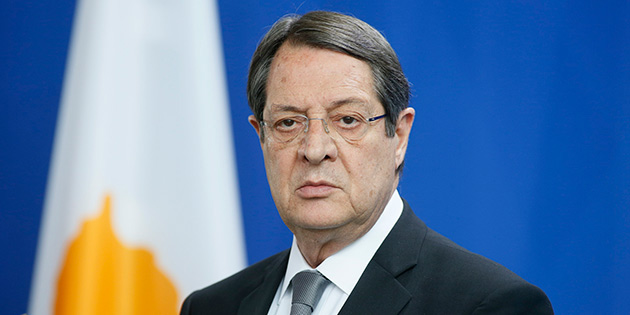 Anastasiadis Brksel’e gidiyor