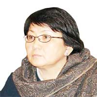 En gl aday Otunbayeva 