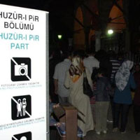 Guruh pornosini uch marta kirishni tomosha qiling